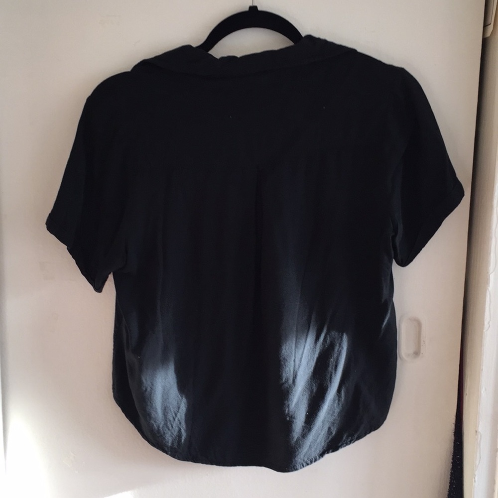 black cropped button up - Picture 3 of 3